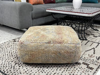Sheikh Zayed Road - Pouf Kilim