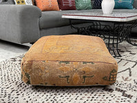 Rufaro Stadium - Pouf Kilim