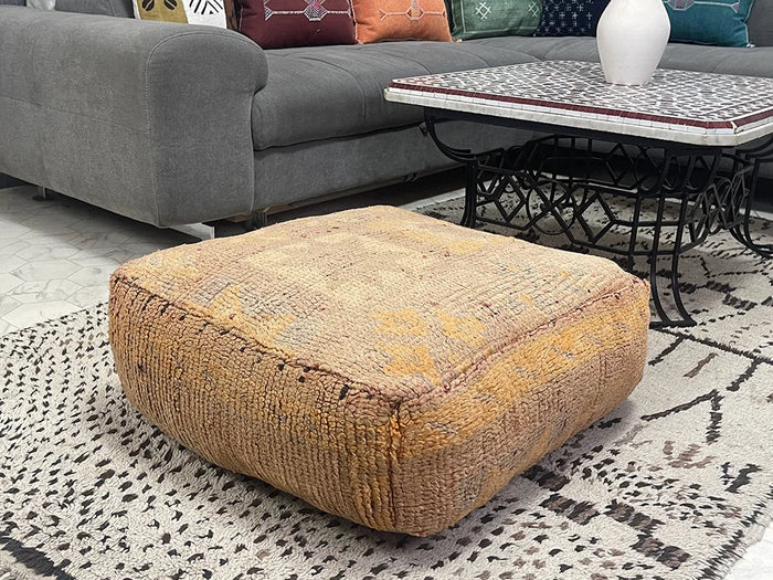 Bazarugs Taklamakan Trail — Handwoven Kilim Pouf