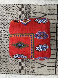 Ya Zina Scarlet - Pouf Kilim