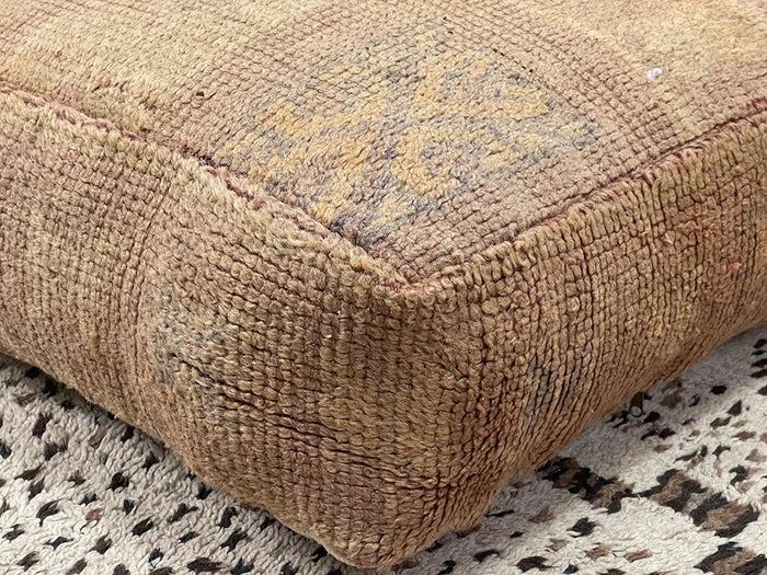 Bazarugs Marketwood — Handwoven Kilim Pouf